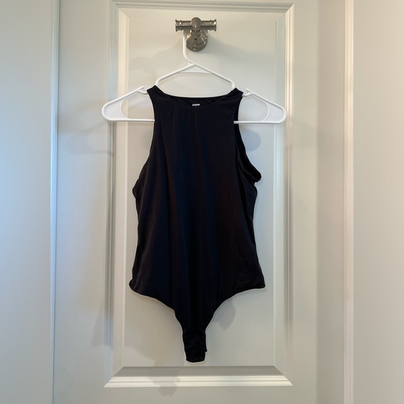 SKIMS Fits Everybody High Neck Bodysuit - Picture 2 of 4